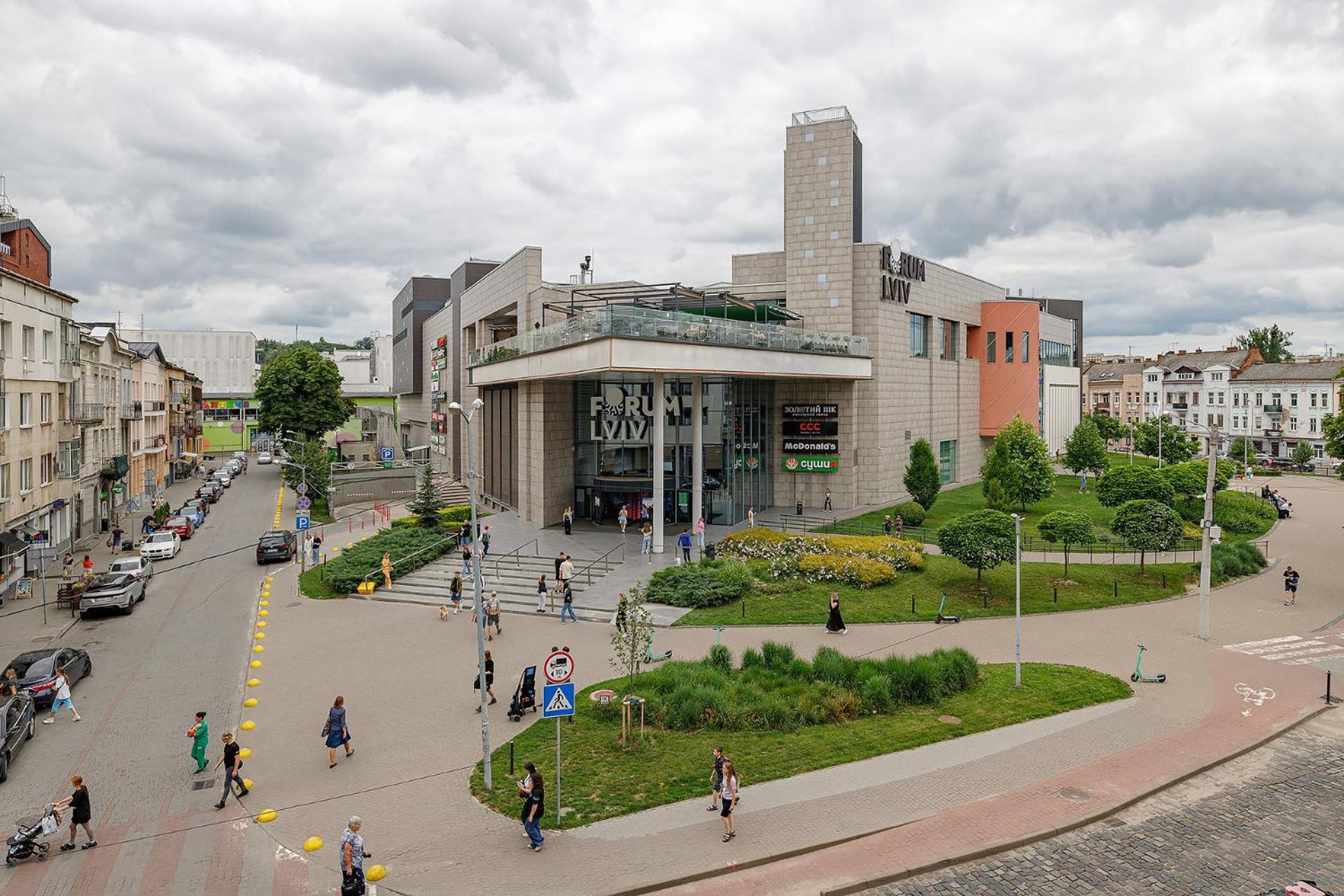 2К Квартира Forum Вулиця Куліша リヴィウ エクステリア 写真