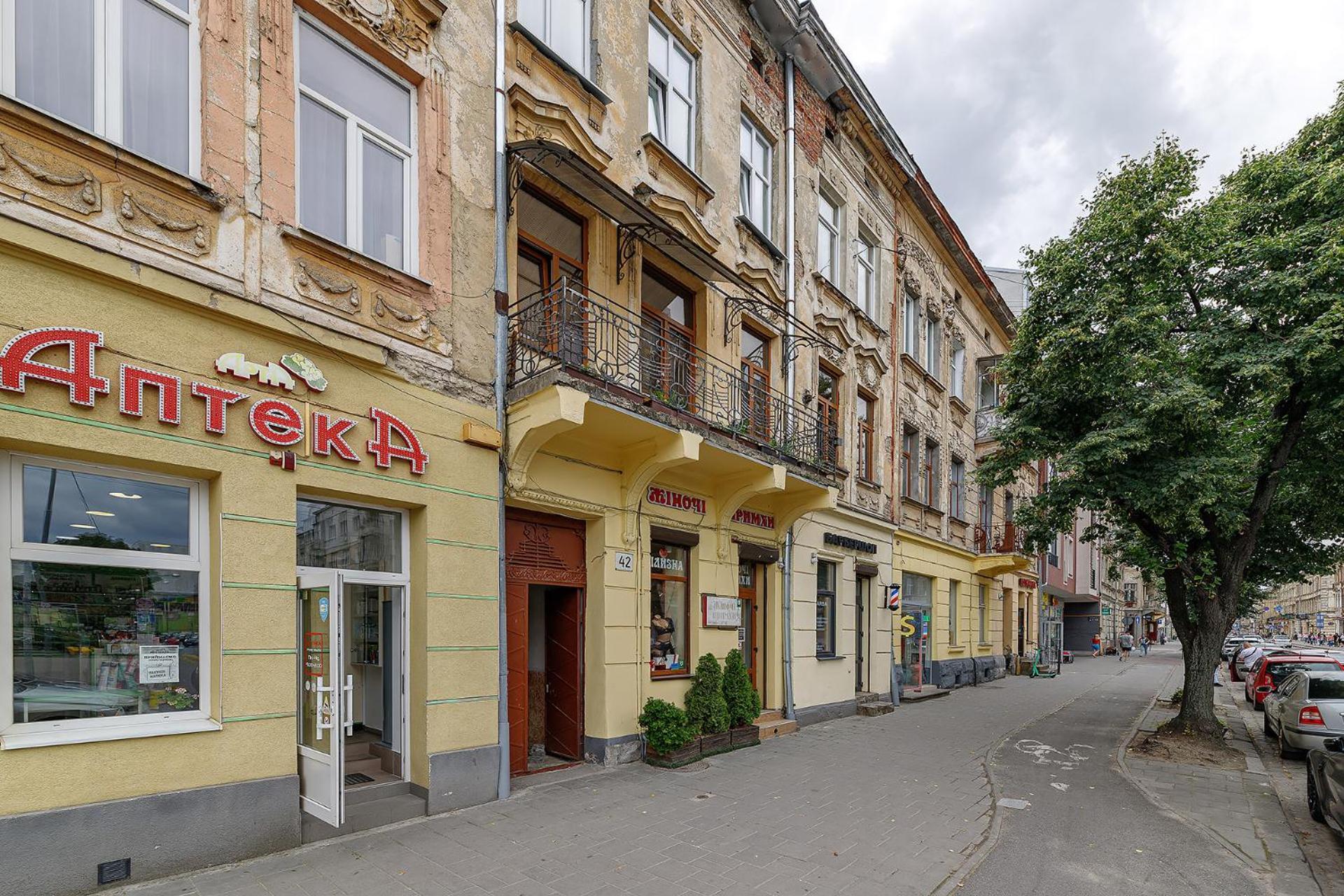 2К Квартира Forum Вулиця Куліша リヴィウ エクステリア 写真